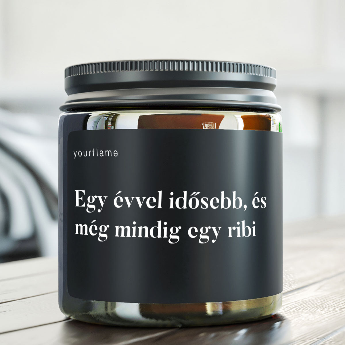 Illatgyertya szülinapos barátnőknek