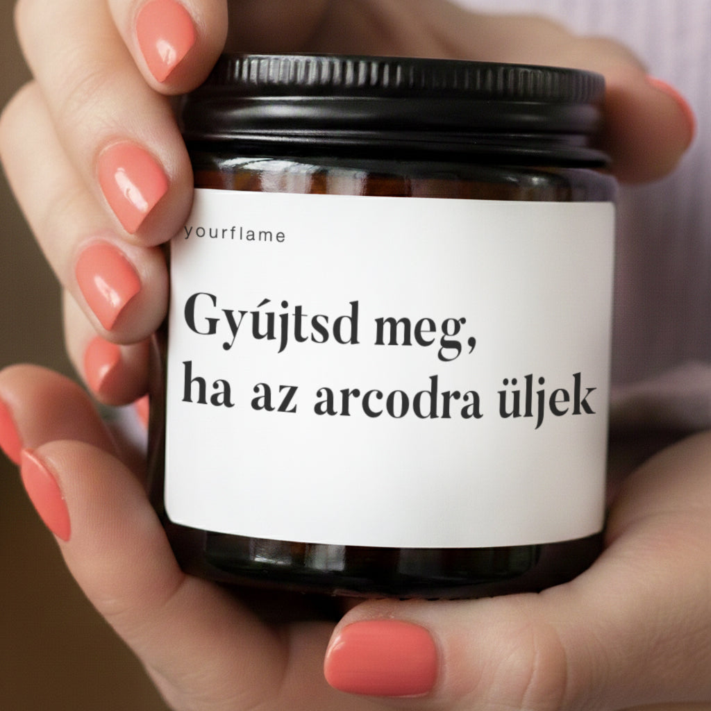 Szerelmes illatgyertya tettrekész lányoknak